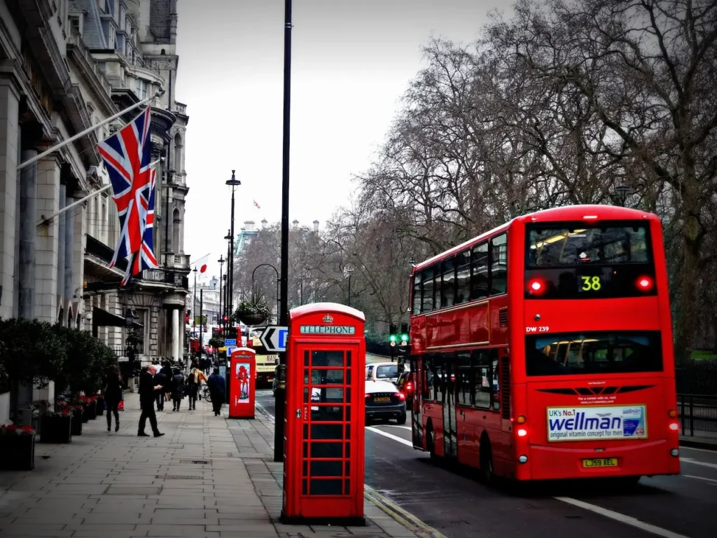 5-Ways-Settlement-Experts-Can-Help-You-Get-A-UK-Visa