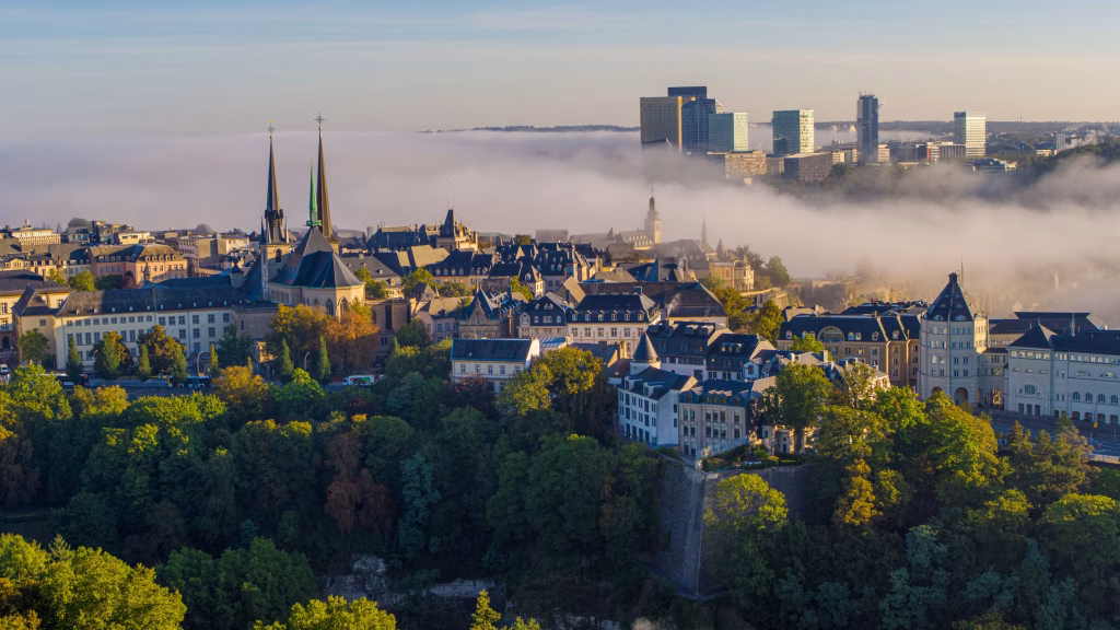 Luxembourg consultant in Pakistan - Settlement Experts Team